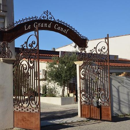 Le Grand Canal Martigues Buitenkant foto