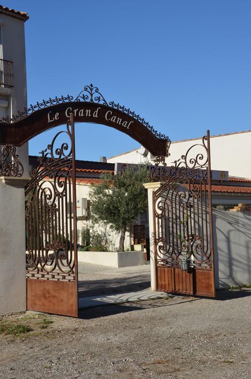 Le Grand Canal Martigues Buitenkant foto
